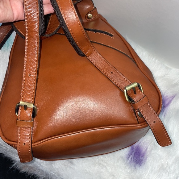 Patricia Nash ‘Itala’ Saddle Sling backpack - Picture 7 of 15